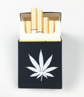 Pouzdro na cigarety s obrázkem kytka