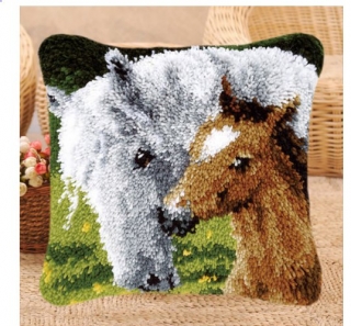 Vyšívací souprava polštář 43x43cm povlak na polštář koně hříbě > 43x43cm