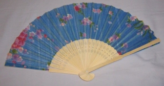 Vějíř  délka 21 cm č.3