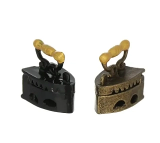 Žehlička černá miniatura retro