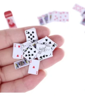 karty balíček karet na hraní miniatura 